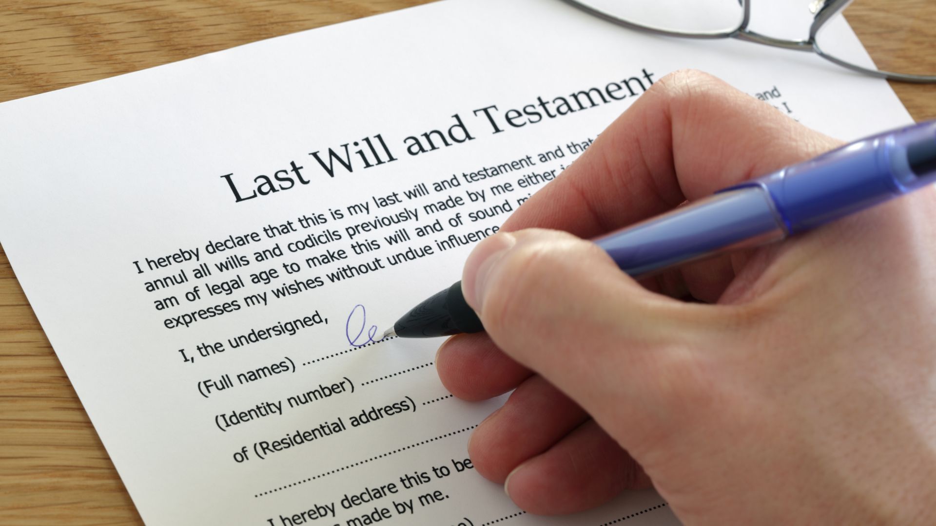 What Is The Difference Between A Will And Trust?